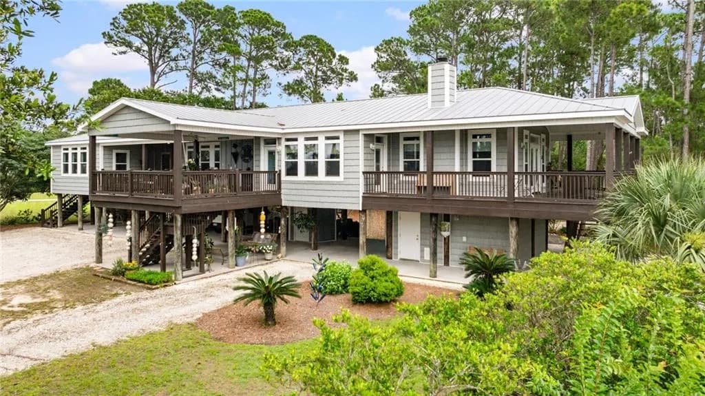 3/4 Acre property overlooking Jeremiah Denton Airport